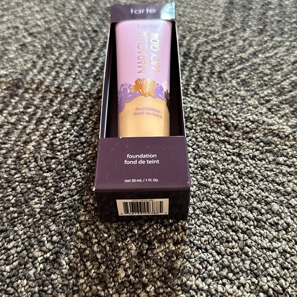 Tarte Maracuja Juicy Glow Foundation 28N Light Medium Neutral